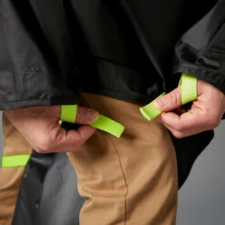 BTWIN FIETSPONCHO STAD ZICHTBAAR OVERDAG 120 ZWART/FLUOGEEL 16 BTWIN FIETSPONCHO STAD ZICHTBAAR OVERDAG 120 ZWART/FLUOGEEL -Mode Verkoop fietsponcho stad zichtbaar overdag 120 zwartfluogeel 4