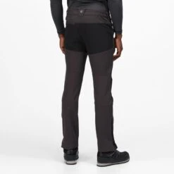 Regatta Questra III Heren Wandelen Softshellbroeken - Zwart Grijs 8 Regatta Questra III Heren Wandelen Softshellbroeken - Zwart Grijs -Mode Verkoop questra iii heren wandelen softshellbroeken zwart grijs 1