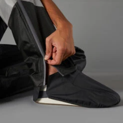 BTWIN Regenbroek Met Geïntegreerde Schoencovers Voor Op De Fiets 540 Heren Zwart -Mode Verkoop regenbroek met geintegreerde schoencovers voor op de fiets 540 heren zwart 4