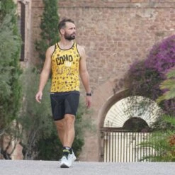 RUNNING SHIRT #COMOUNACABRA Voor HEREN - KAMUABU Gele Tanktop -Mode Verkoop running shirt comounacabra voor heren kamuabu gele tanktop 3