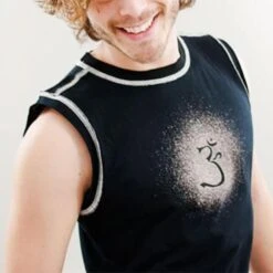 Yoga En Pilates Tanktop Voor Mannen Katoen, Yoga Kleding Voor Mannen Om Symbool -Mode Verkoop yoga en pilates tanktop voor mannen katoen yoga kleding voor mannen om symbool 2